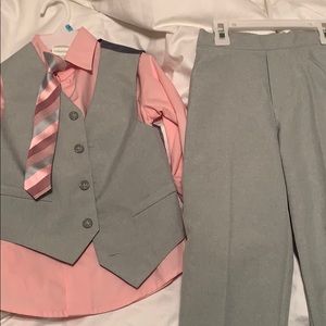 Van Heusen 3 Piece Vest and Tie